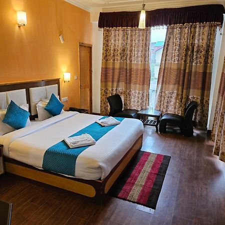 Hotel Akash Regency Manāli Eksteriør billede