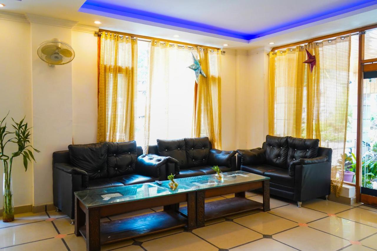 Hotel Akash Regency Manāli Eksteriør billede