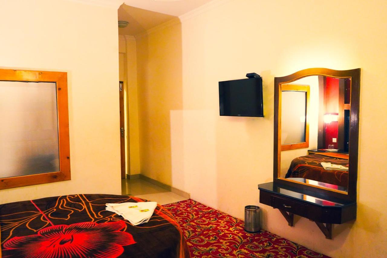 Hotel Akash Regency Manāli Eksteriør billede