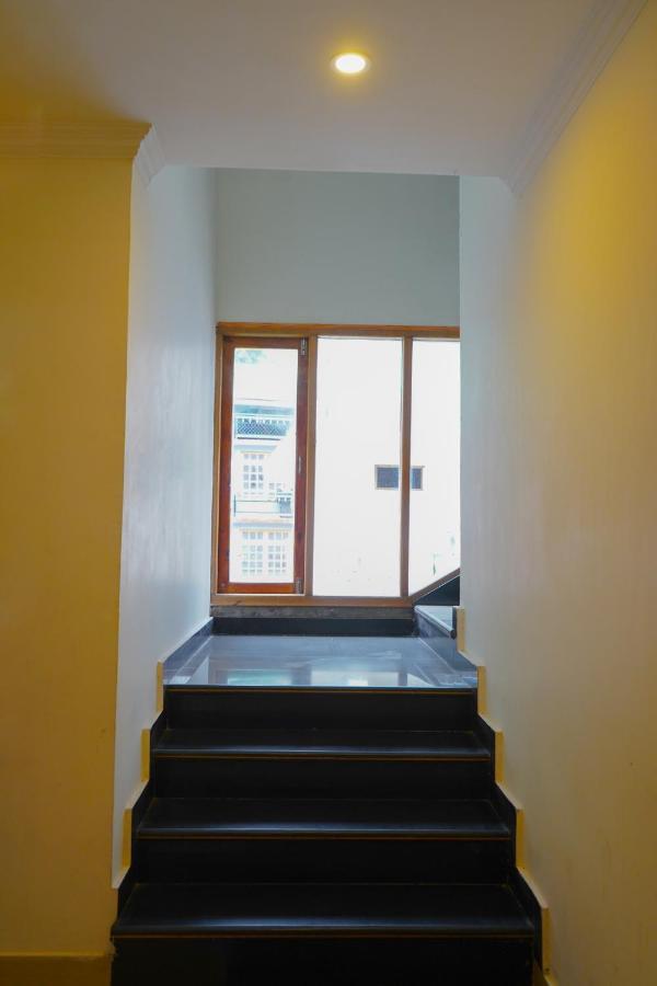 Hotel Akash Regency Manāli Eksteriør billede