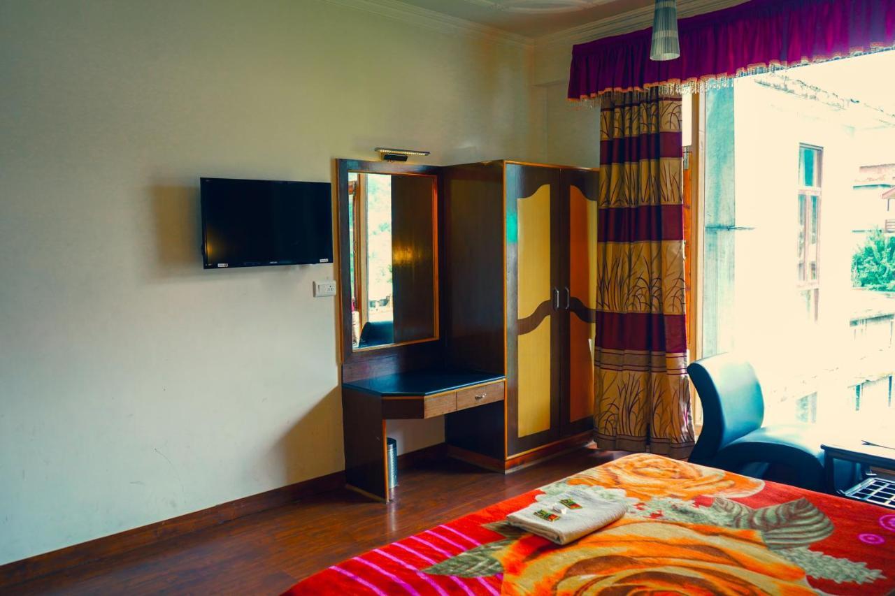 Hotel Akash Regency Manāli Eksteriør billede